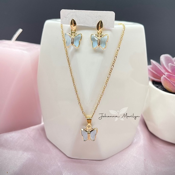 18k Gold Filled Blue Topaz Butterfly Earrings & Necklace Set 🦋✨ - Picture 3 of 7